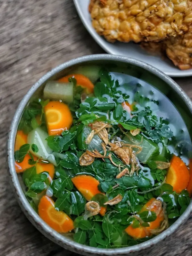 Ilustrasi sayur bening daun kelor | @bunda_didi dari Instagram