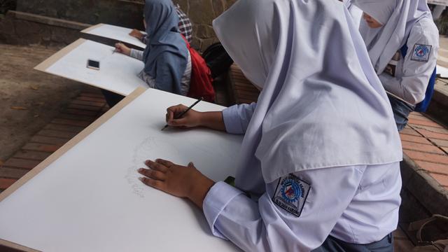 Mari Menggambar Di Hutan Kota Bandung Regional Liputan6 Com