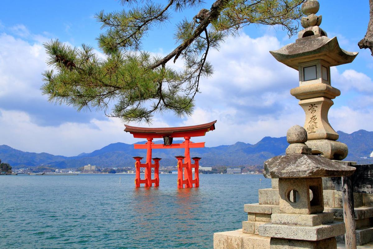 Ilustrasi Kepercayaan Shinto