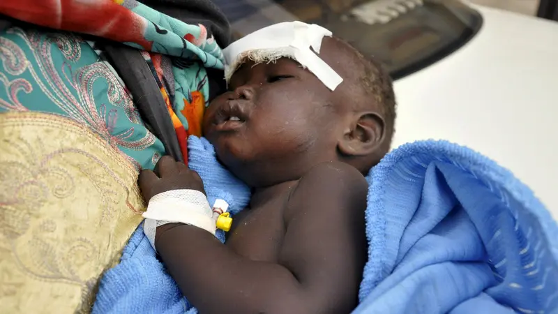 Bayi bernama Nyloak Tong selamat dari kecelakaan pesawat di Sudan Selatan 