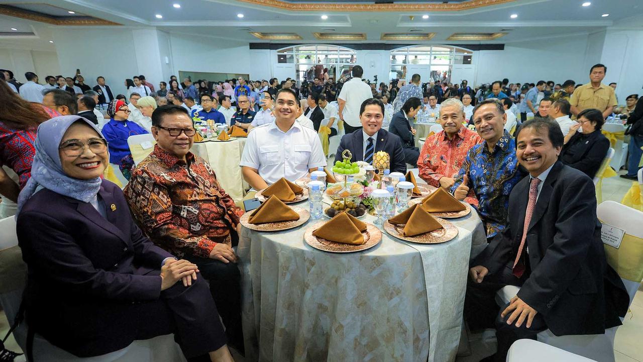 FOTO: Erick Thohir Resmi Jabat Menpora, Gantikan Dito Ariotedjo