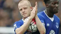Hat-trick - Steven Naismith mencetak hat-trick ke gawang Chelsea. ( Reuters / Ed Sykes)