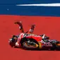 Marc Marquez terjatuh di MotoGP Austin. (Twitter/MotoGP)