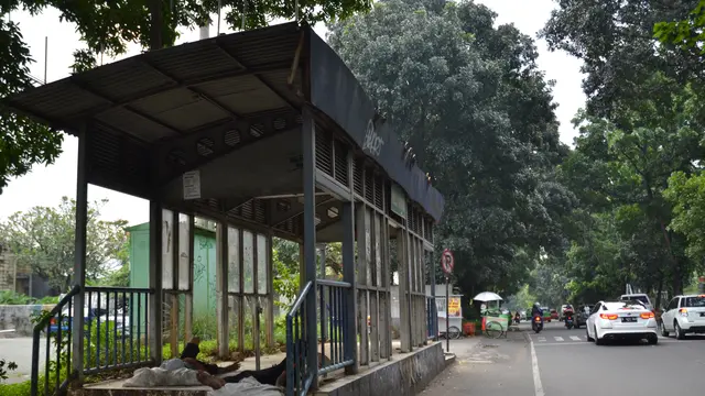 Halte Bus Transpakuan
