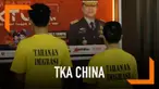 Petugas Imigrasi Batam Menangkap 8 tenaga kerja asing ilegal asal China. Para pekarja ini masuk ke Indonesia menggunakan fasilitas bebas China. Mereka bekerja di sebuah pabrik di Batam