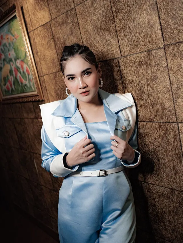 Menjadi Seorang Penyanyi Namun Tetap Prioritaskan Pendidikan