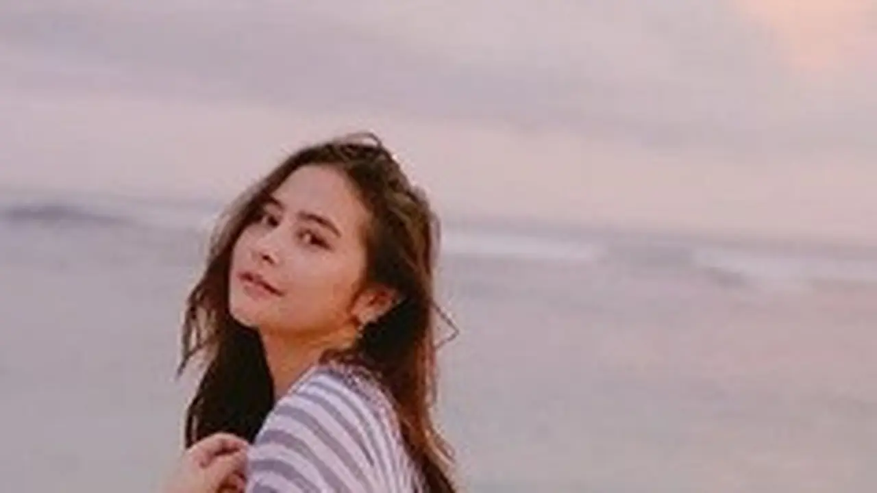 Tas favorit Prilly Latuconsina