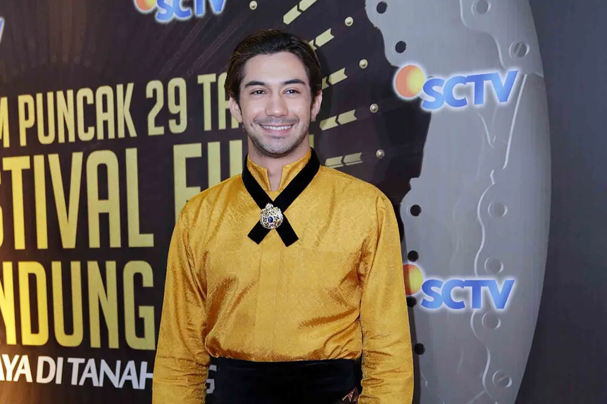 [Bintang] Reza Rahadian