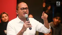 Wakil Ketua TKN Jokowi-Amin, Rosan Roeslani saat menjadi pembicara pada talkshow Kamis Kerja di Hub 86 Jakarta, Kamis (10/1). Talkshow mengusung tema Bisnis Tanpa Hutang, Emang Mungkin? dihadiri generasi muda. (Liputan6.com/Fery Pradolo)