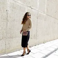 Sepatu bertali-tali ini masih IN sampai dengan penghujung tahun kali ini, yuk intip inspirasi gaya ala fashionista dunia.