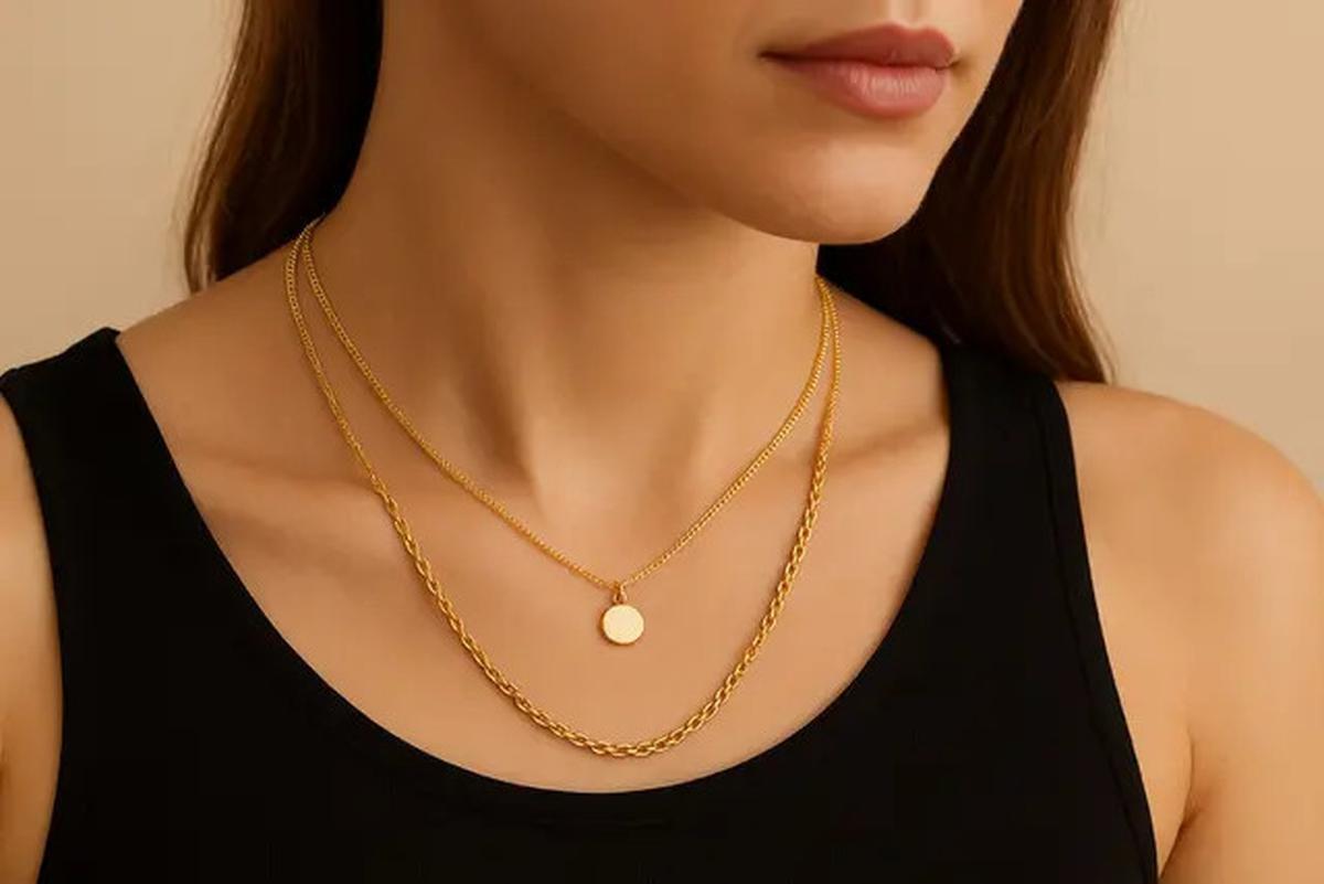 Kalung Panjang &amp; Tipis di Leher Pendek? Coba Ganti dengan Model Matinee Biar Leher Terlihat Jenjang