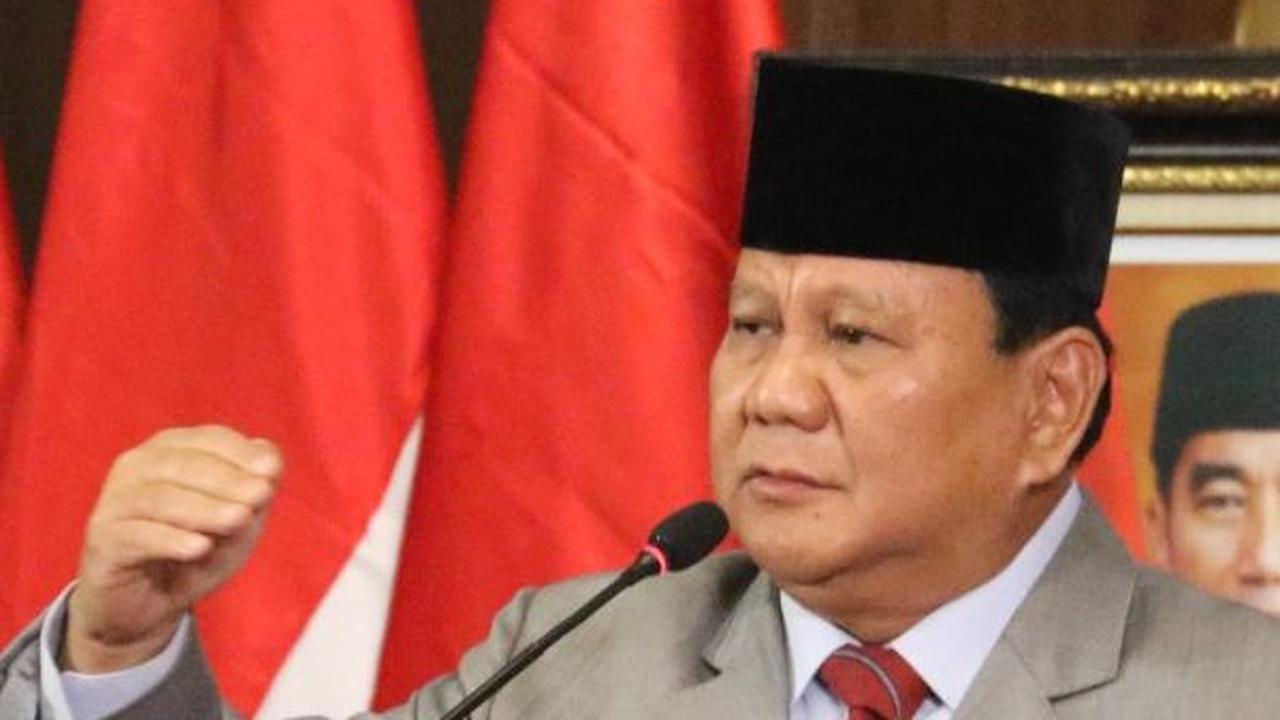 <div>Sebelum memberikan sambutan Prabowo dan hadirin berkesempatan menyaksikan video 'Pertempuran 4 Hari 4 Malam di Solo’ yang terjadi pada tanggal 7-10 Agustus 1949.</div>