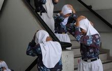 FOTO: Membekali Pelajar dengan Edukasi Tanggap Bencana Gempa Bumi di SMPN 198 Jakarta