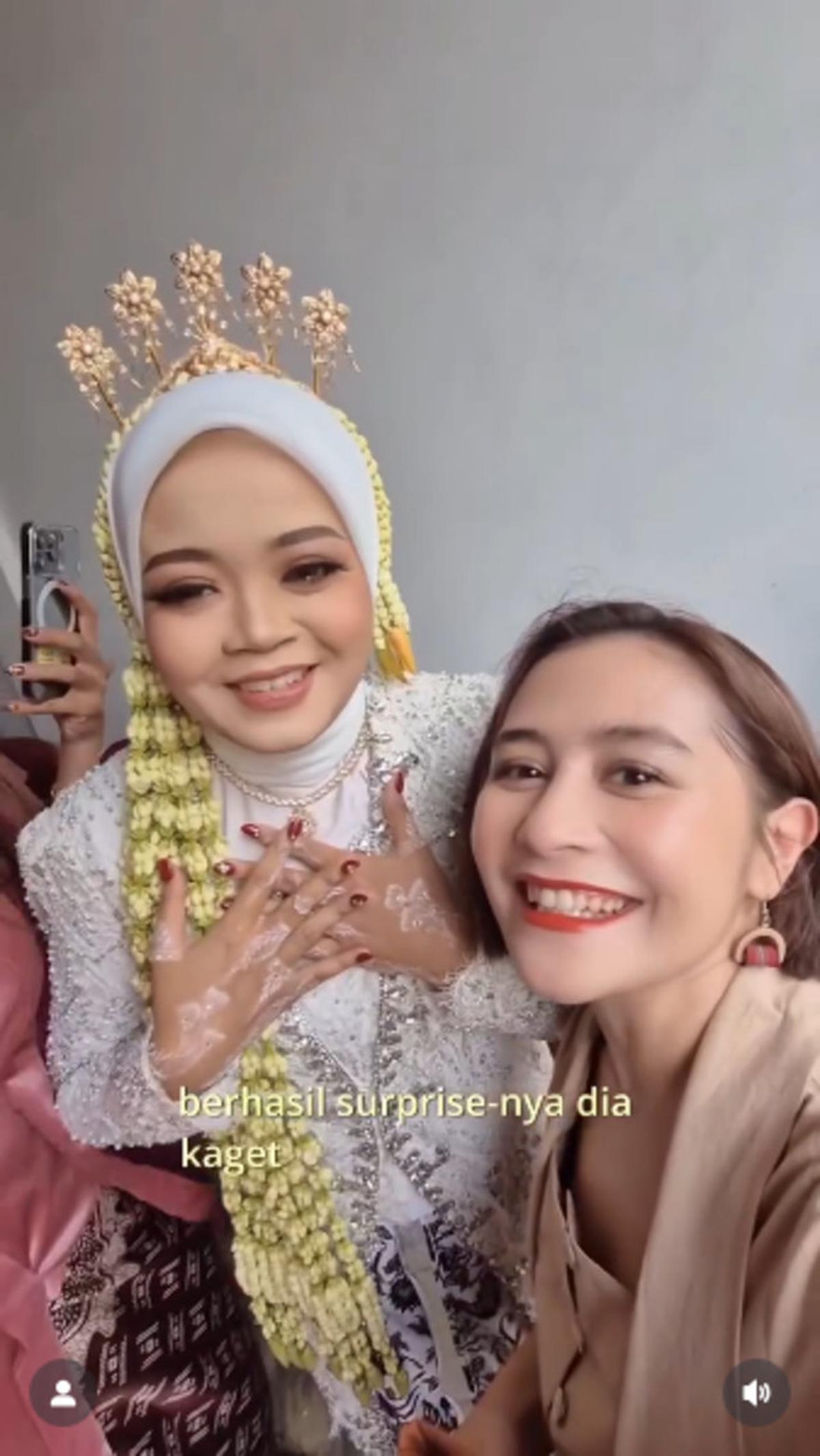 Potret Prilly Latuconsina Jadi Pengiring Pengantin di Nikahan Fans, Banjir Pujian