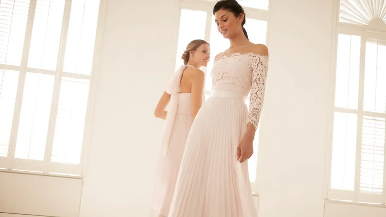Akan Menikah? Ini 5 Langkah Memilih Gaun untuk Bridesmaids