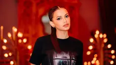 Sepanjang kariernya, Carmela Van der Kruk sudah membintangi ragam judul sinetron, film, series dan FTV. Aktingnya semakin mumpuni, tak heran jika ia didapuk jadi pemeran utama di film horor Trinil: Kembalikan Tubuhku. Sukses dengan dua film di tahun 2024, project filmnya berjudul Cinta tak Pernah Tepat Waktu di 2025 sudah dinantikan oleh para penggemar. (Liputan6.com/IG/@carmelavdkruk)