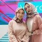 Hijaber Sinta membagikan tips tampilan makeup simpel yang cocok untuk sehari-hari.