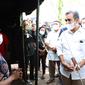 Sekjen Gerindra Ahmad Muzani meninjau tenda pengungsian korban bencana alam di NTT. (Istimewa)