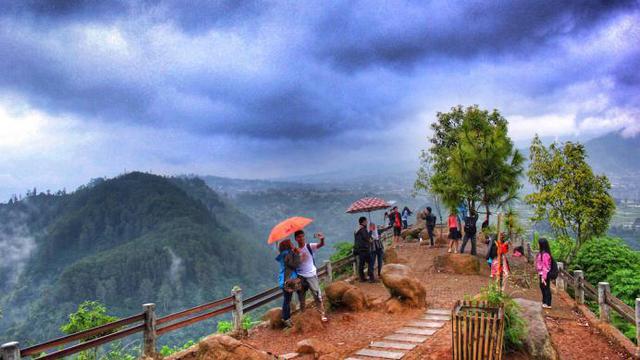 [Bintang] Meresapi Keindahan Tebing Keraton di Kota Bandung