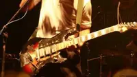 Itok Anggisluka Musisi Sidestream Yogyakarta Tetap Berkarya di Tengah Badai