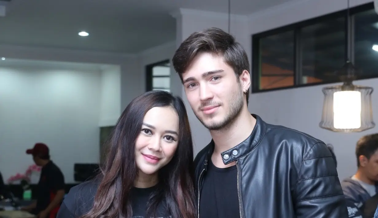 Aura Kasih - Eryck Amaral (Daniel Kampua/Fimela.com)
