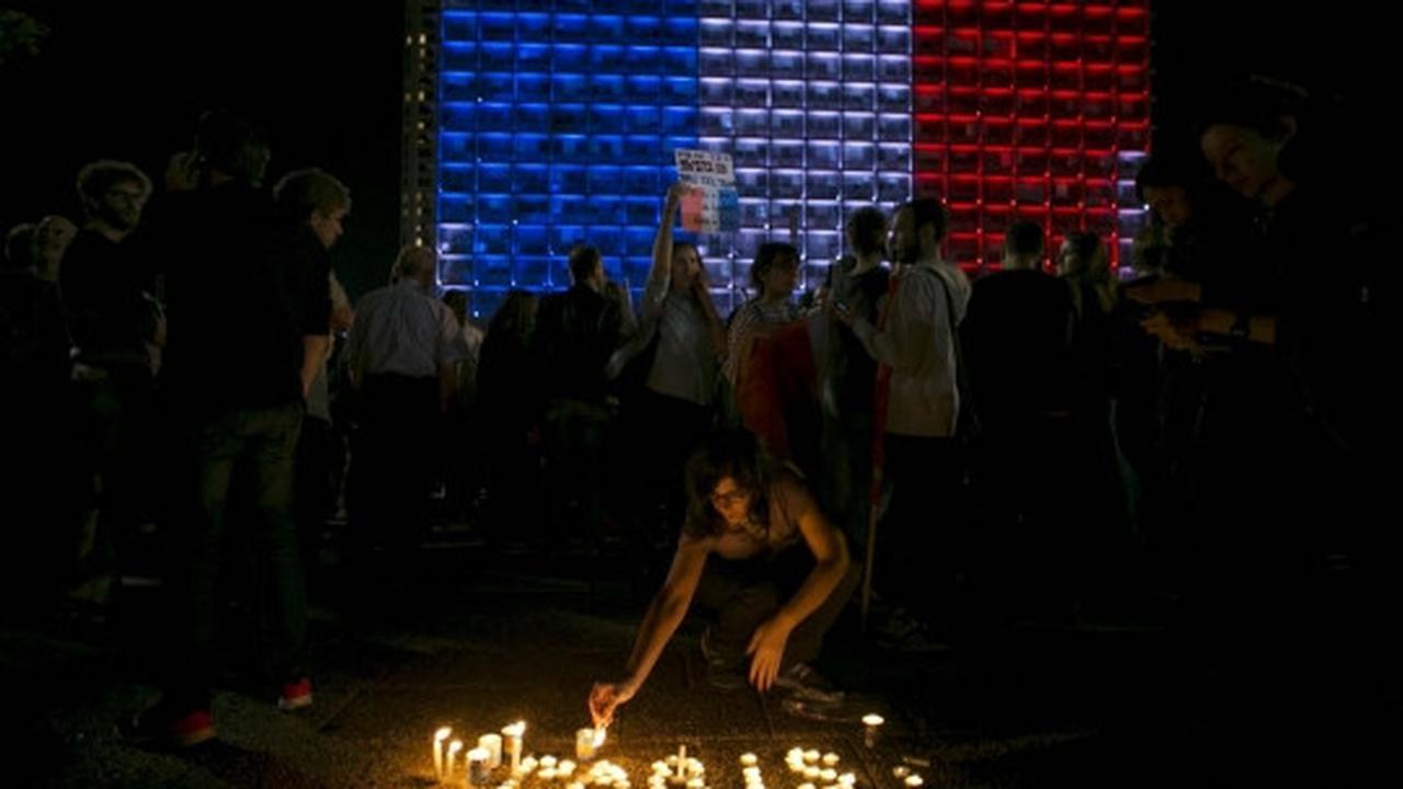 Dunia berduka untuk korban serangan di Paris
