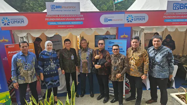 BRI Insurance turut serta dalam Festival Kemudahan dan Pelindungan Usaha Mikro yang diselenggarakan Kementerian UMKM di Lampung. (Dok BRI)