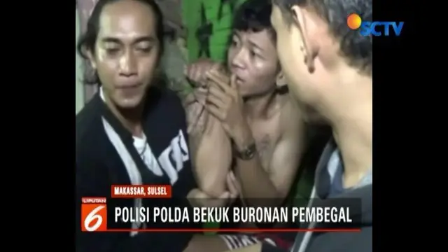 Buronan begal sadis di Makassar berhasil ditangkap petugas. Saat ditangkap, pelaku tengah mengonsumsi narkoba jenis sabu.