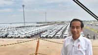 Presiden Joko Widodo meninjau ekspor dari pelabuhan Patimban (instagram @jokowi)