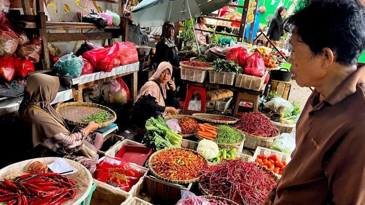 Harga Pangan Terkini: Cabai Rawit Tembus Rp76 Ribu, Telur Ayam Rp29 Ribu per Kilogram