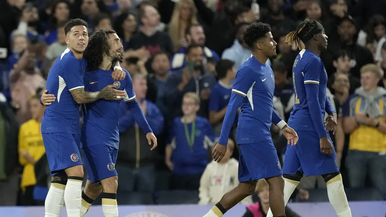 FOTO Chelsea Singkirkan Wimbledon