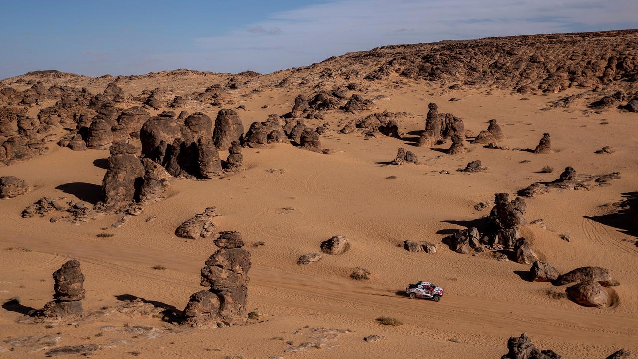 Aksi Fernando Alonso di Reli Dakar 2020
