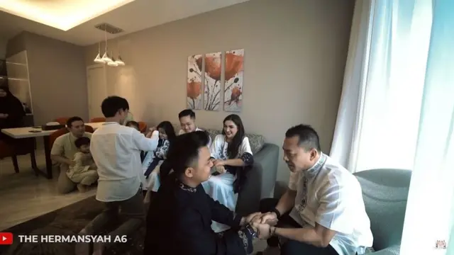 Momen Lebaran Keluarga Anang Hermansyah di Dubai, Penuh Kehangatan. (Sumber: Instagram/ashanty_ash dan YouTube/The Hermansyah A6)