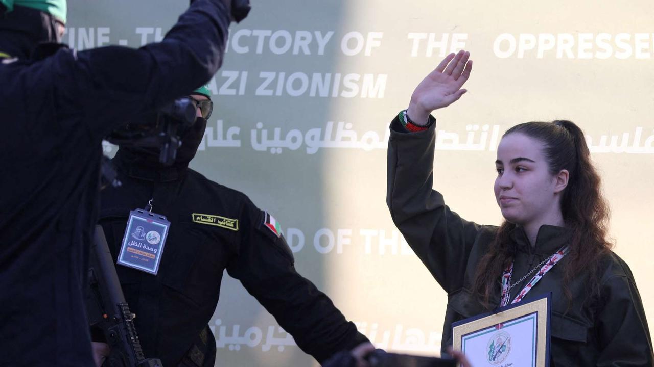 Hamas Bebaskan Tentara Wanita Israel yang Disandera