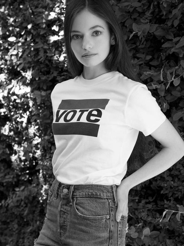 Mackenzie Foy pemeran Renesmee di The Twilight Saga: Breaking Dawn