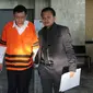 Hengky Wijaya diperiksa sebagai tersangka kasus dugaan suap kerjasama rehabilitasi kelola dan transfer untuk instalasi pengelolaan PDAM dengan menyuap mantan Walikota Makassar Ilham Arief Sirajuddin, Jakarta, Selasa (4/8/2015). (Liputan6.com/Helmi Afandi)