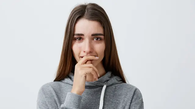 Arti Mimpi Melihat Seseorang Menangis