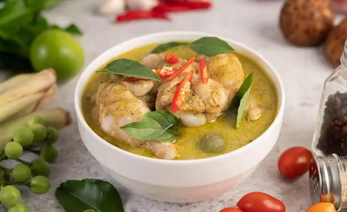 Bukan Bawang Putih, Ini Cara Ampuh Menyelamatkan Opor Ayam Hampir Basi