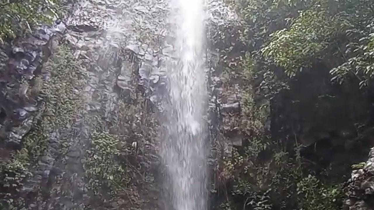 Curug Cinangsi di Peundeuy