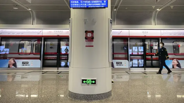 China Mulai Berikan Vaksin COVID-19 Hirup