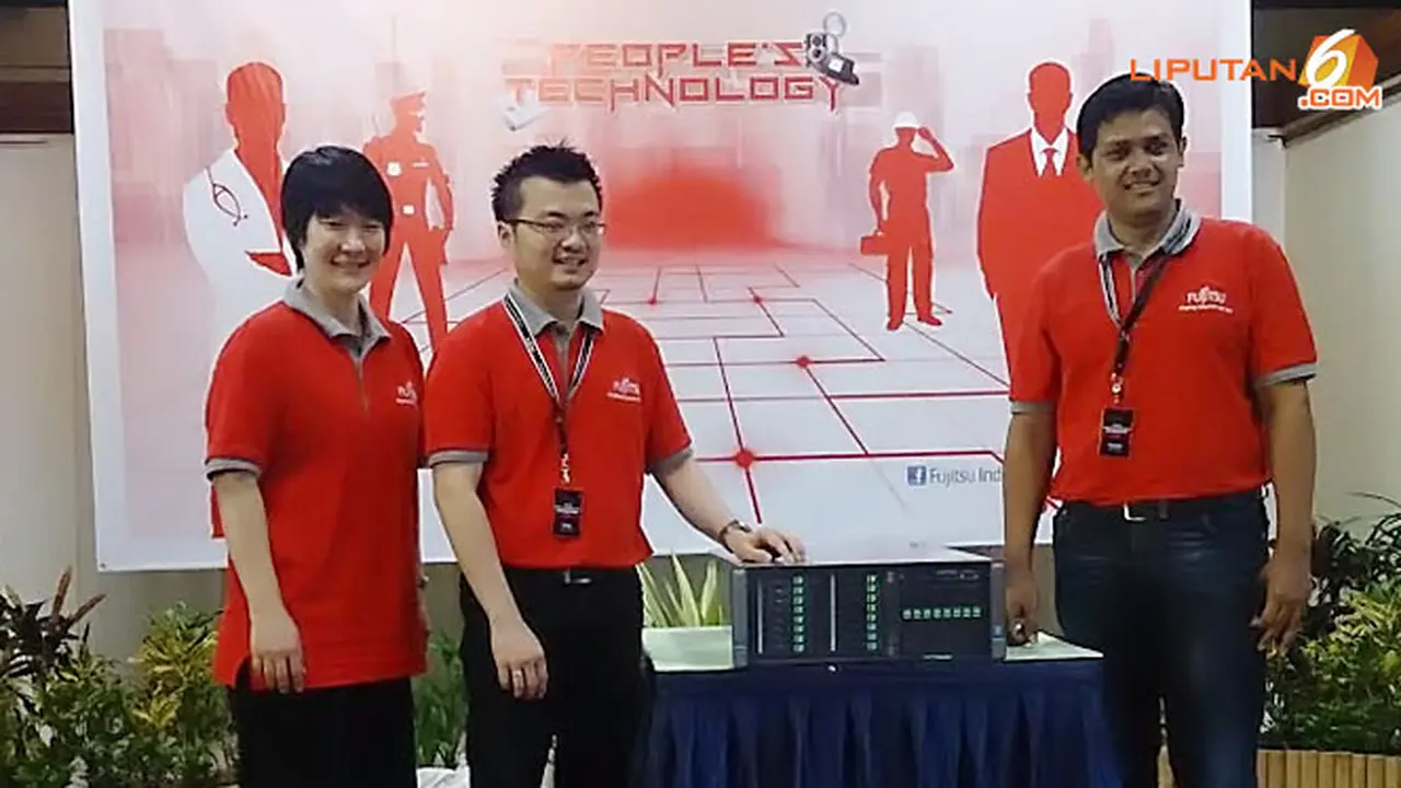 server-fujitsu-131216b.jpg