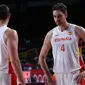 Marc (kiri) dan Paul Gasol membela timnas basket Spanyol di Olimpiade Tokyo 2020. (AFP/Thomas Coex)