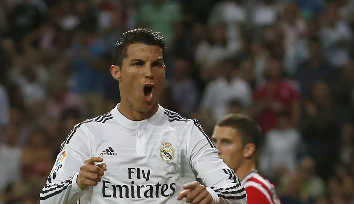 Ekspresi pelatih Real Madrid, Carlo Ancelotti, saat menjamu Athletic Bilbao di Stadion Santiago Bernabeu, (6/10/2014). Real Madrid unggul telak 5-0 atas Athletic Bilbao. (REUTERS/Sergio Perez)