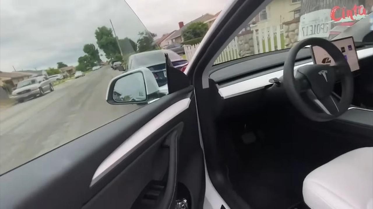 Cinta Kuya Menjelaskan Mobil Tesla