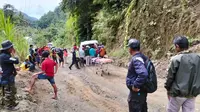 Bantu Korban Longsor di Luwu, Masmindo Kirim Excavator Hingga Tim Medis