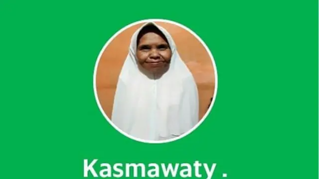 Inspiratif, Nenek 56 Tahun Masih Semangat jadi Sopir Taksi Online