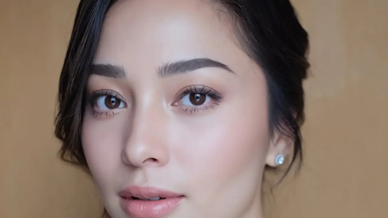 Potret Nikita Willy Tampil Elegan dengan Makeup Super Minimalis Karya Ryan Ogilvy