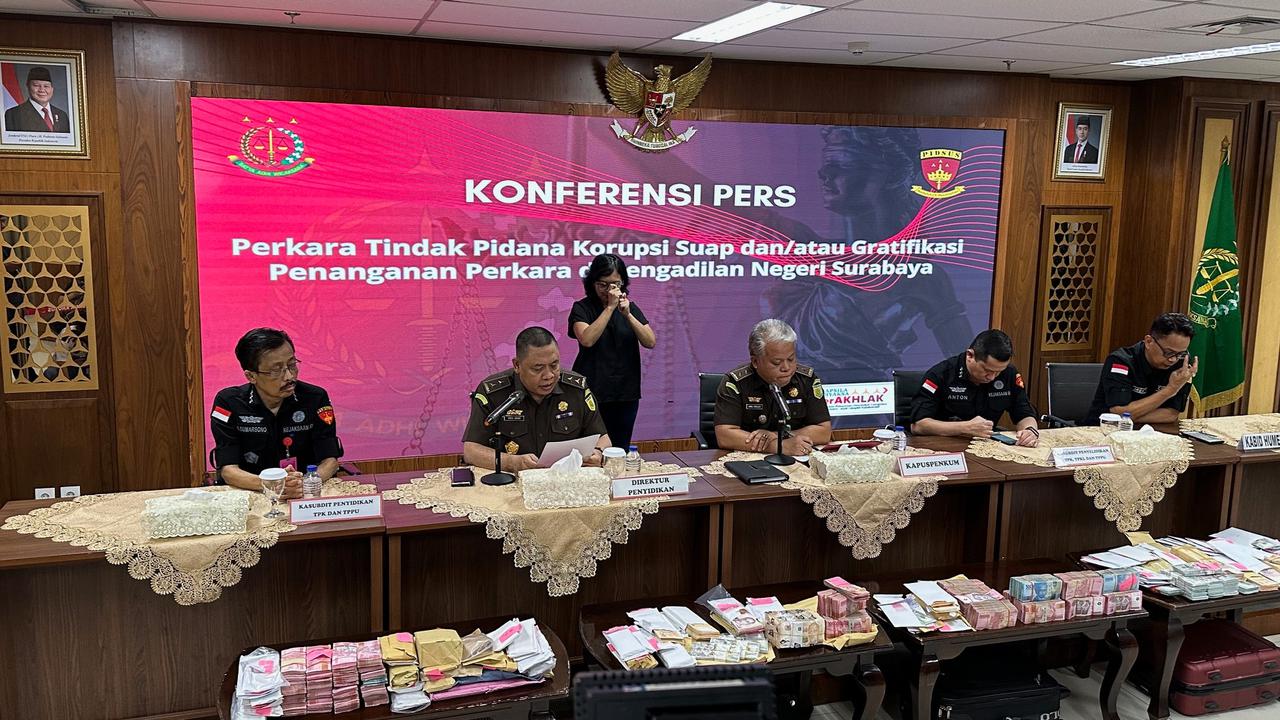 Kejagung Tetapkan Eks Ketua PN Surabaya Tersangka Suap Vonis Bebas Ronald Tannur