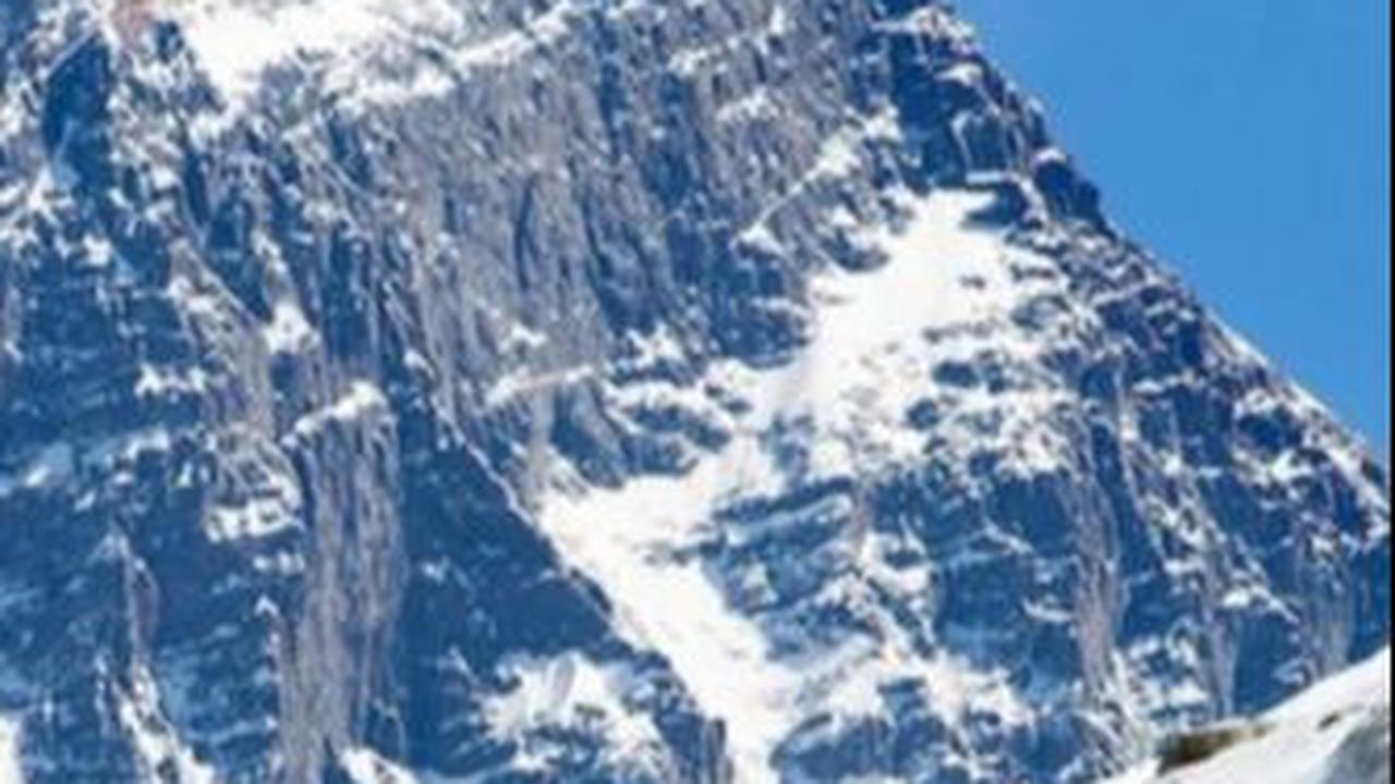Rita berhasil mencapai puncak Everest setinggi 8.849 meter pada Minggu sekitar pukul 07.30 waktu setempat.&nbsp;&nbsp;