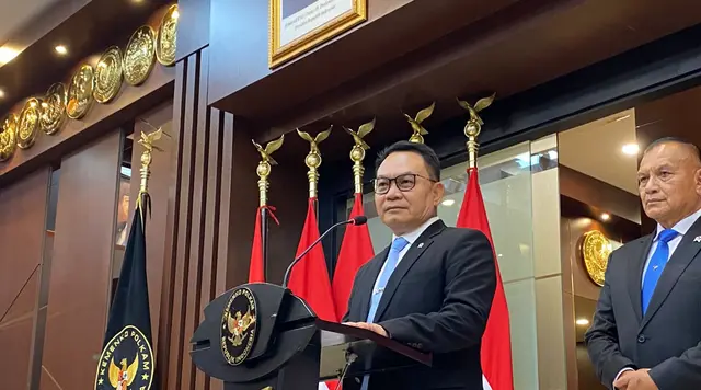 Negara Tetangga Protes Asap Kebakaran Hutan, Dudung Ungkap Respons Prabowo